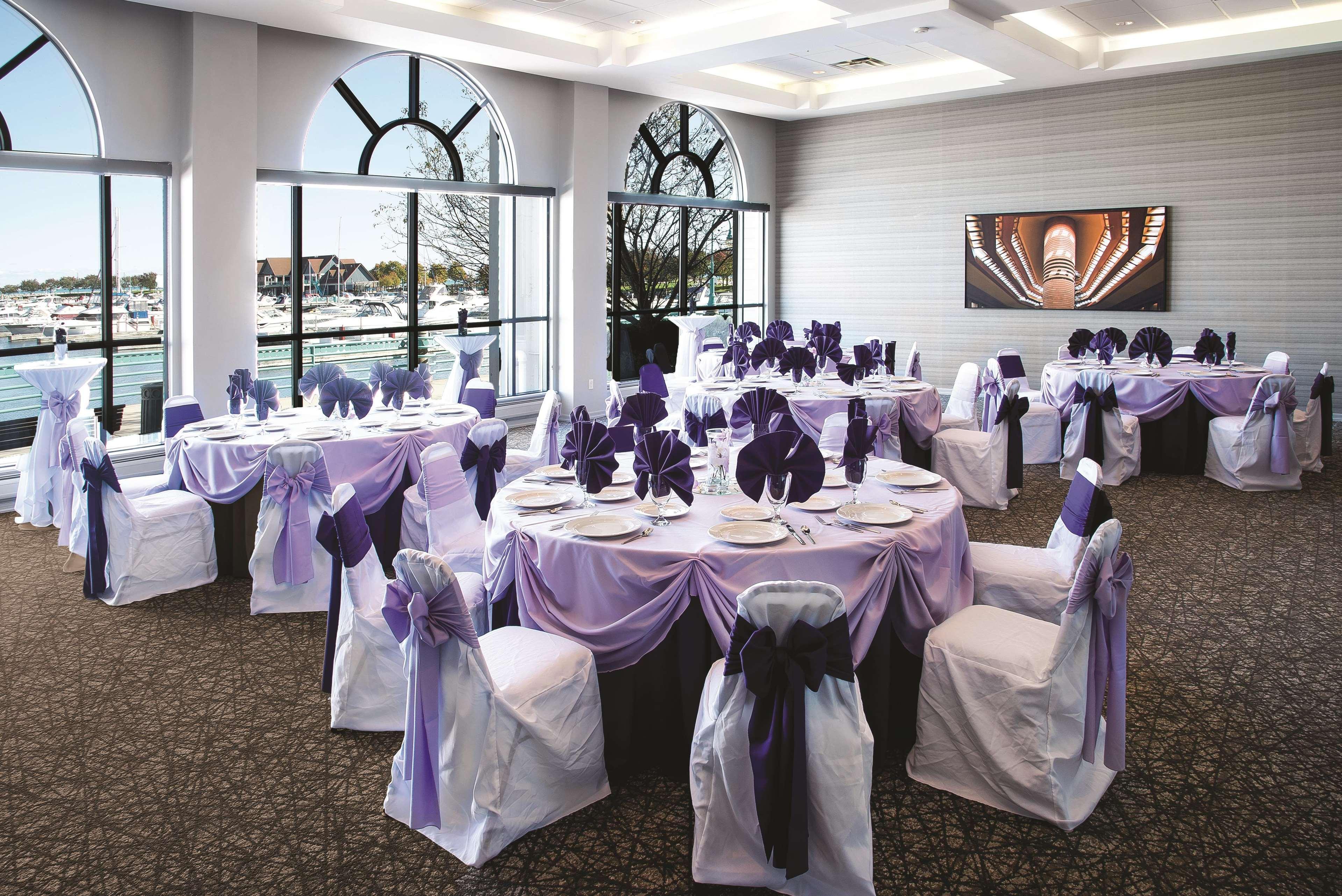 מלון Doubletree By Hilton Racine Harbourwalk מראה חיצוני תמונה