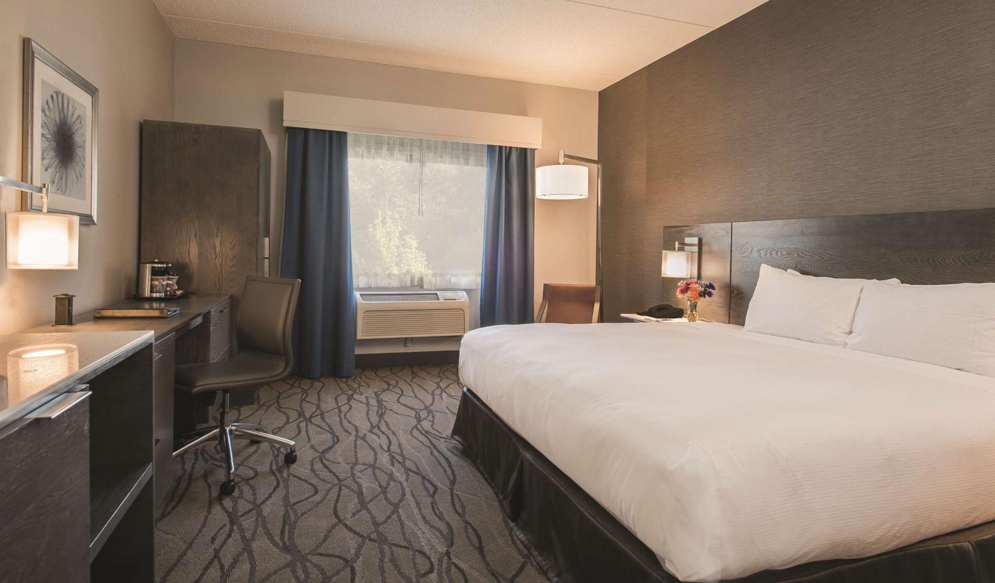 מלון Doubletree By Hilton Racine Harbourwalk מראה חיצוני תמונה