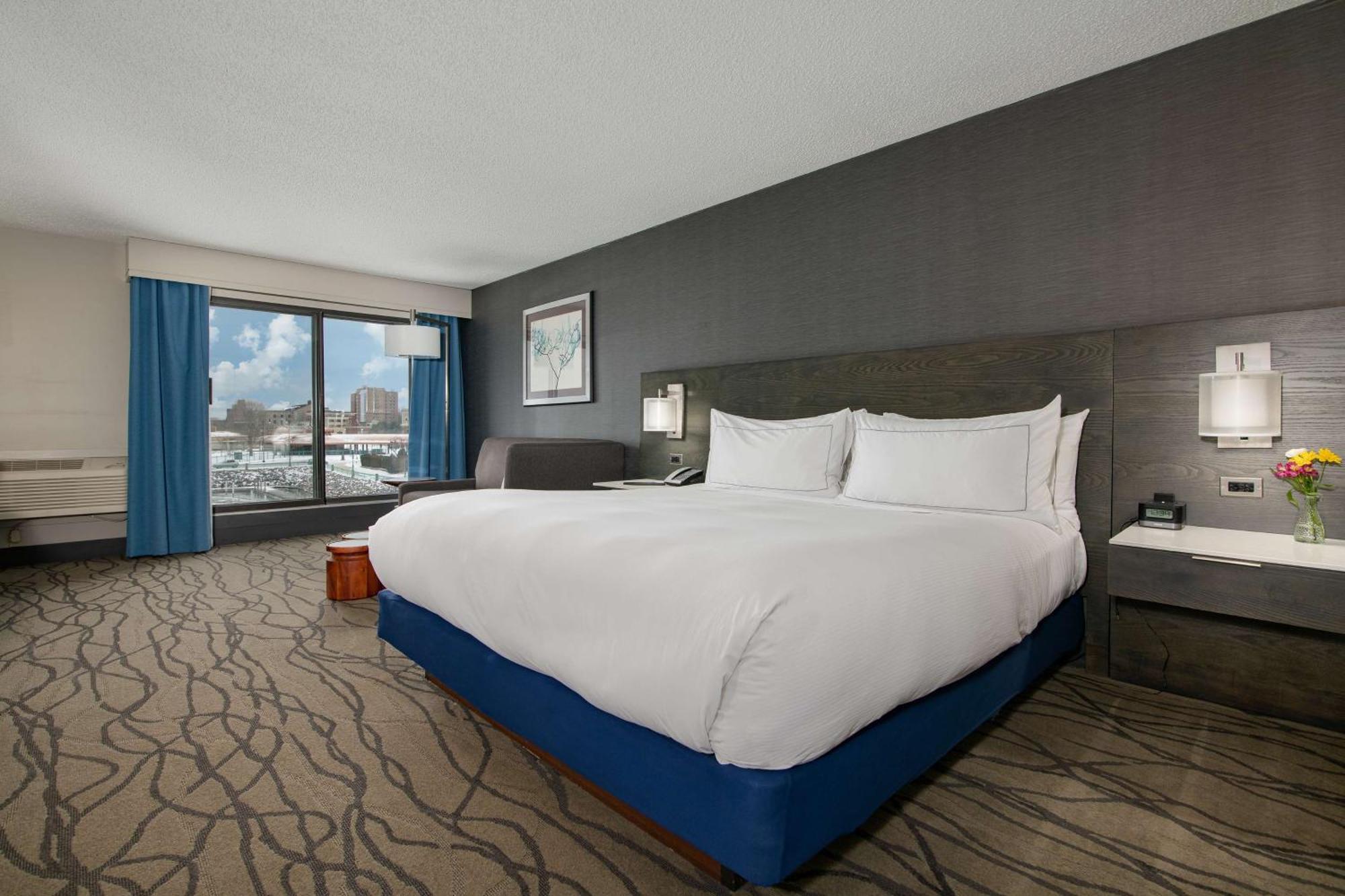 מלון Doubletree By Hilton Racine Harbourwalk מראה חיצוני תמונה